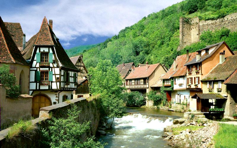 Amazing Switzerland & Paris Tour